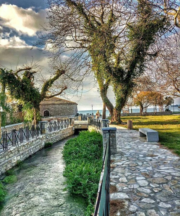 Nafpaktos Beach Luxury Suites Kültér fotó